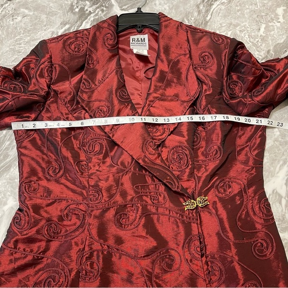 R&M Richards Vintage jacket blazer size 16 wine ruby clasp gold satin Elegant - Picture 6 of 12